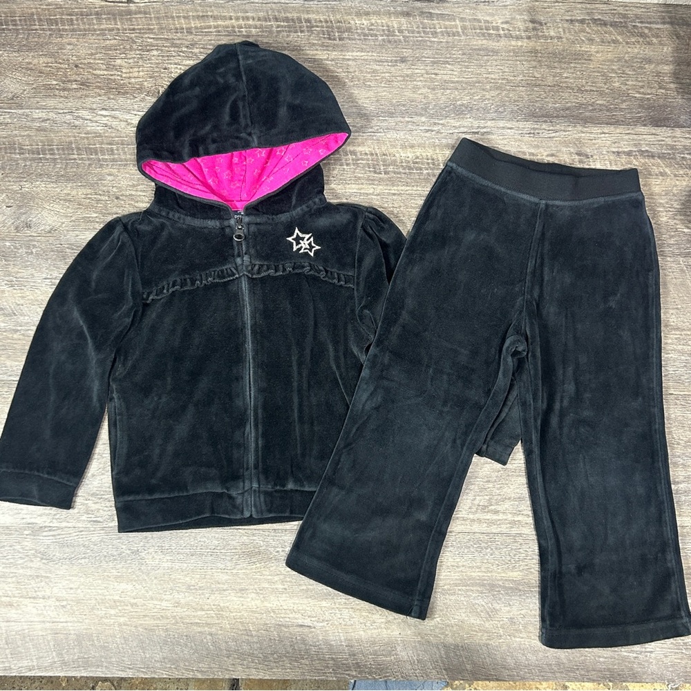 (0098) Girls: 3T Faded Glory 2pc Velour Jogger Suit- J2